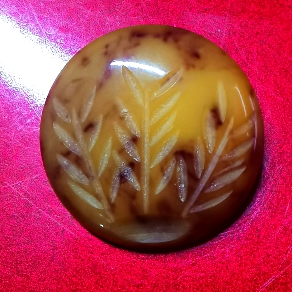 Vintage Bakelite Scarf Pin Yellow Butterscotch Carved Brooch Tested